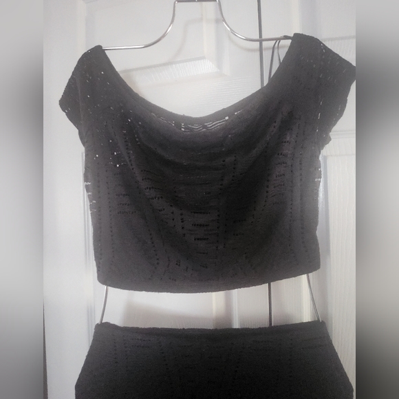Perforated crop top - Picture 4 of 4